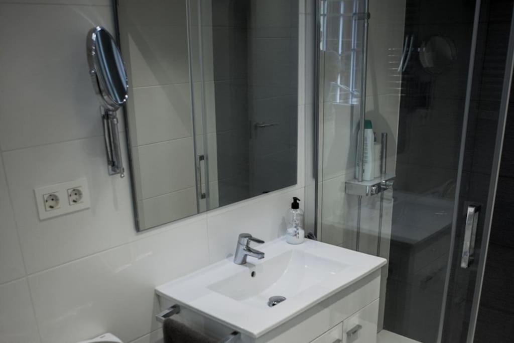 Apartmento Vintage Calatrava Bilbao Ngoại thất bức ảnh
